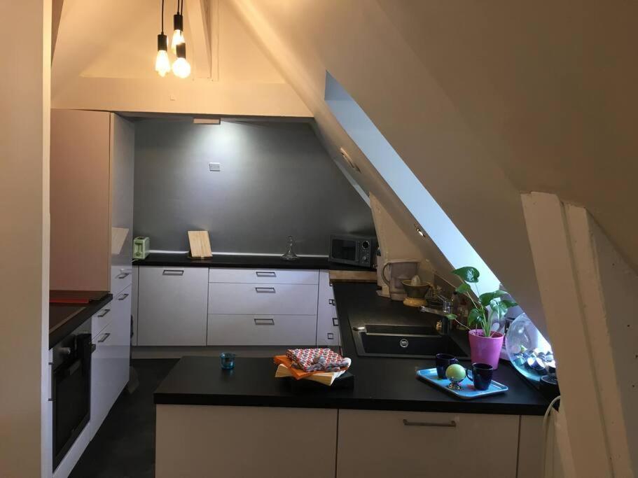 Bel Appartement Climatise Plein Centre Ville Poitiers Exterior foto